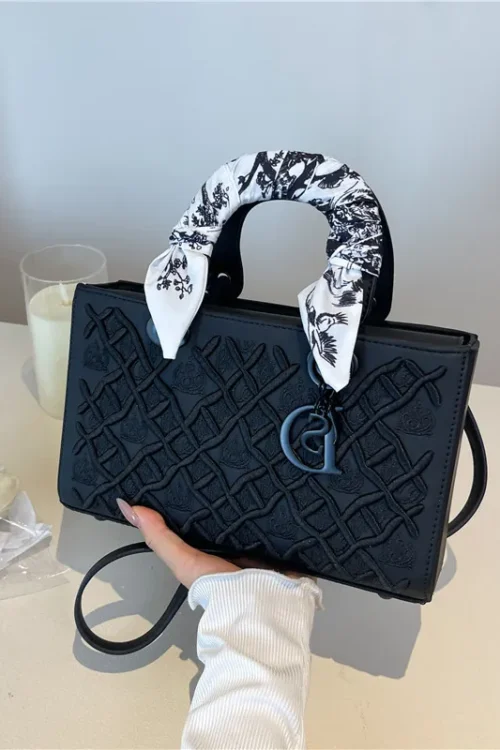 New high-end silk scarf embroidered small square bag versatile bag women’s single shoulder crossbody bag