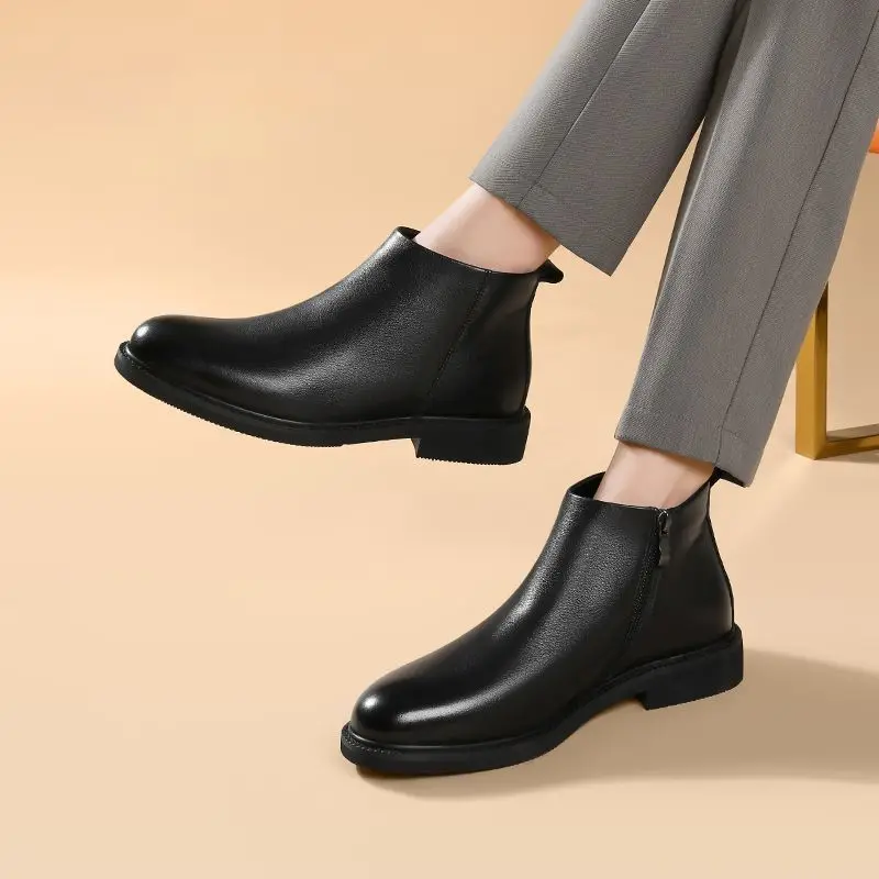 ​2025 Autumn Winter Men’s Genuine Leather Fleece Lined Chelsea Boots British Style Business Soft Sole​ Black Casual Short Boots
