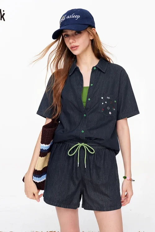 ELFSACK Women’s Dark Blue Button Blouse and Elastic Pocket Jeans Set, Denim Short Sleeve Shirt with Embroidery Shorts